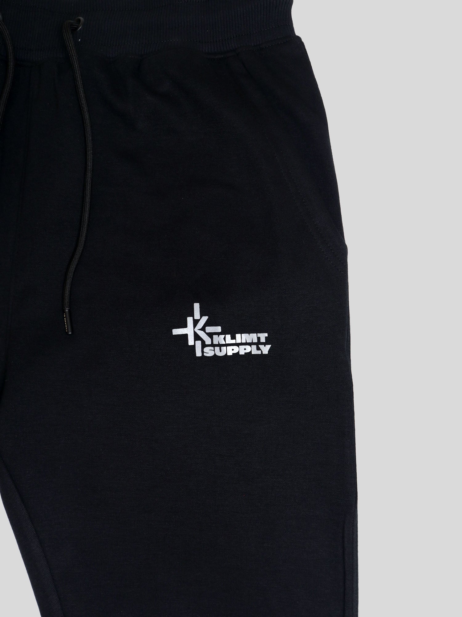 Klimt Emblem Straight Fit Tracks
